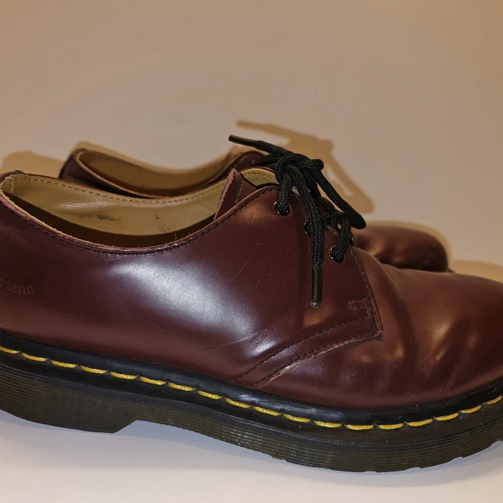 Dr Marten Classic Cherry‎  Leather  Shoes